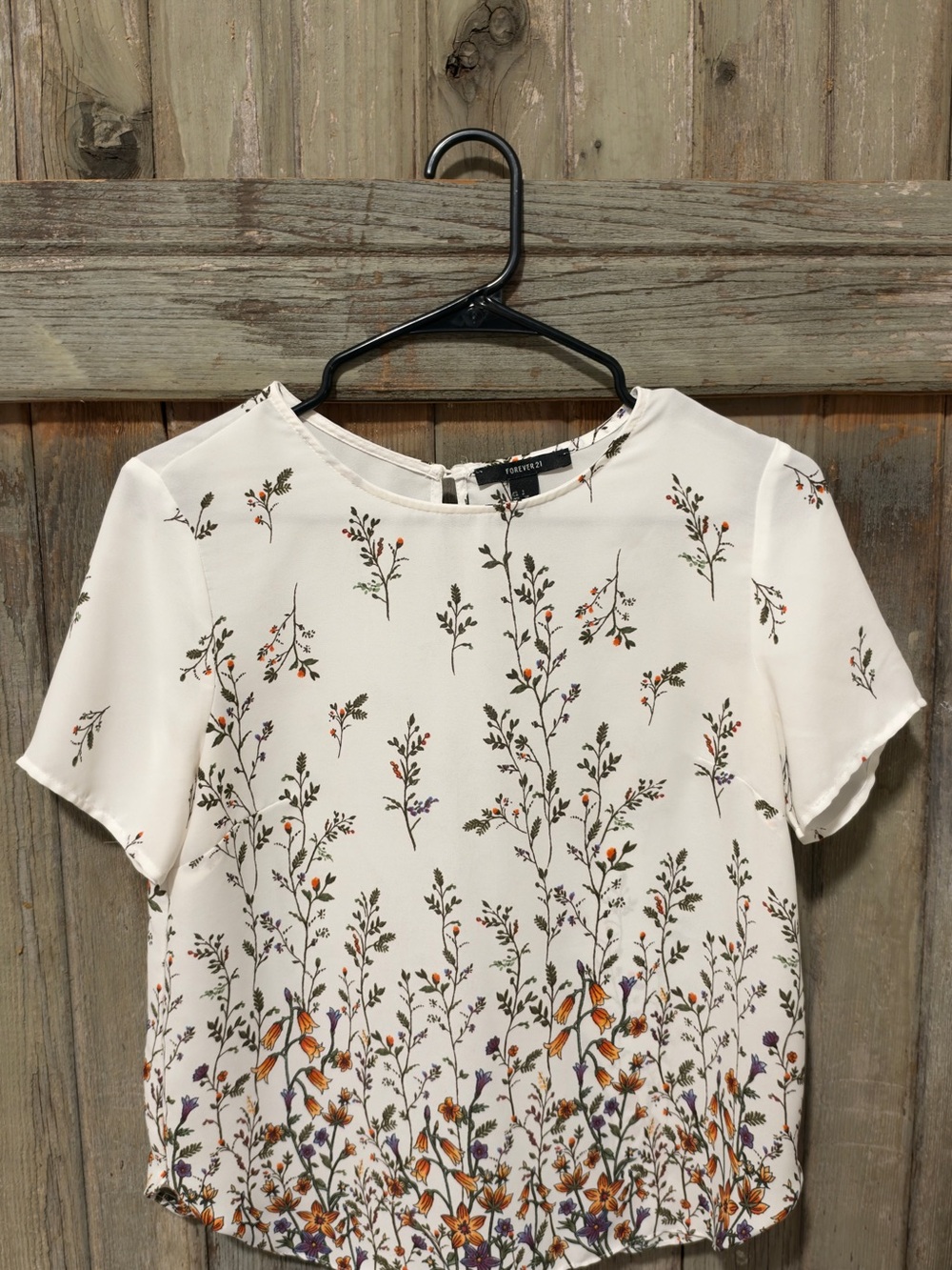 Forever 21 White Floral Short Sleeve Crewneck Blouse